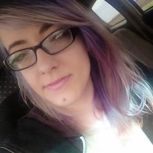 Meet your Posher, Desiree